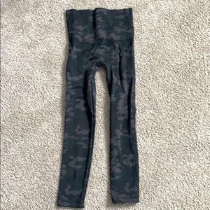 Spanx Camo leggings